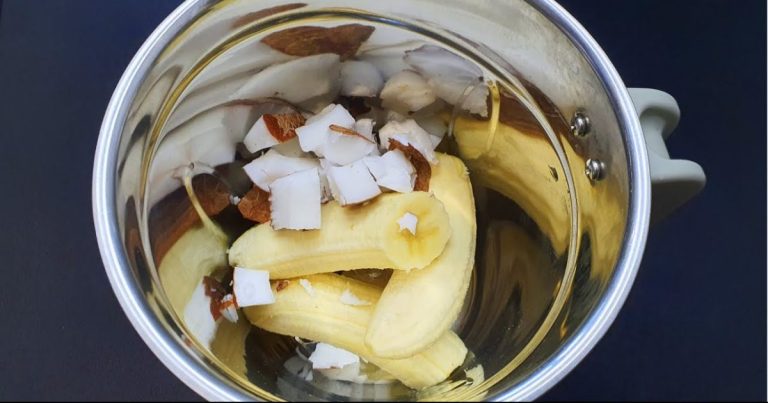 പഴവും ഇച്ചിരി തേങ്ങാ കൊത്തും മിക്സിയിൽ ഒന്ന് അടിച്ചെടുക്കൂ! പാത്രം കാലിയാകുന്ന വഴി അറിയില്ല!! | Tasty Coconut Banana Snack Recipe