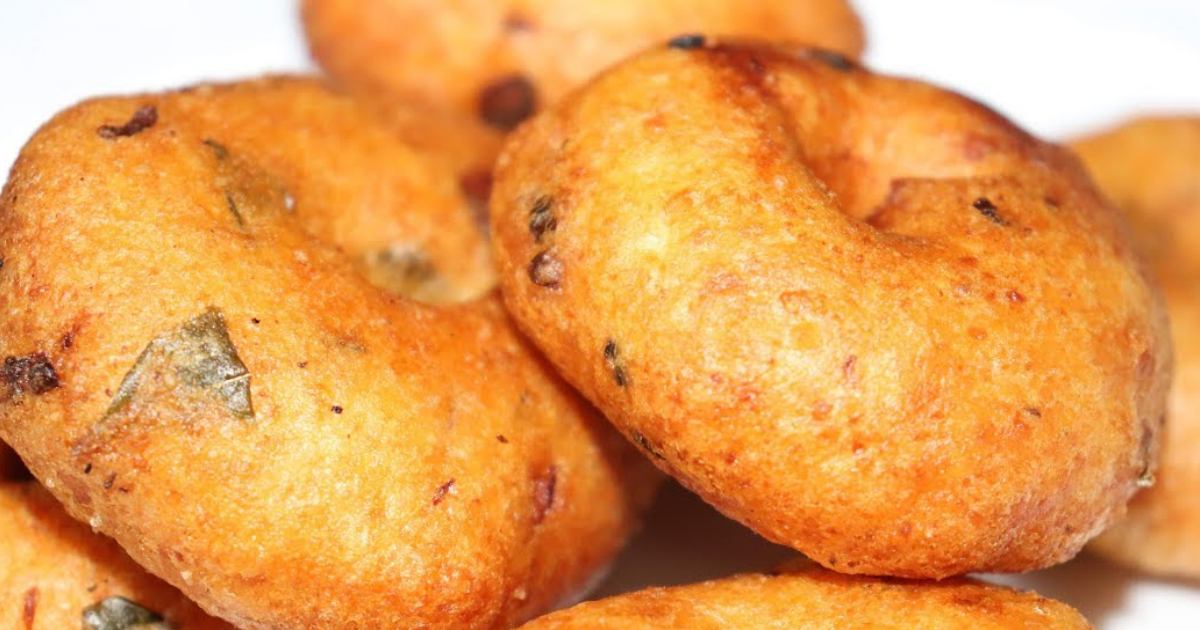 Crispy Uzhunnu vada recipe