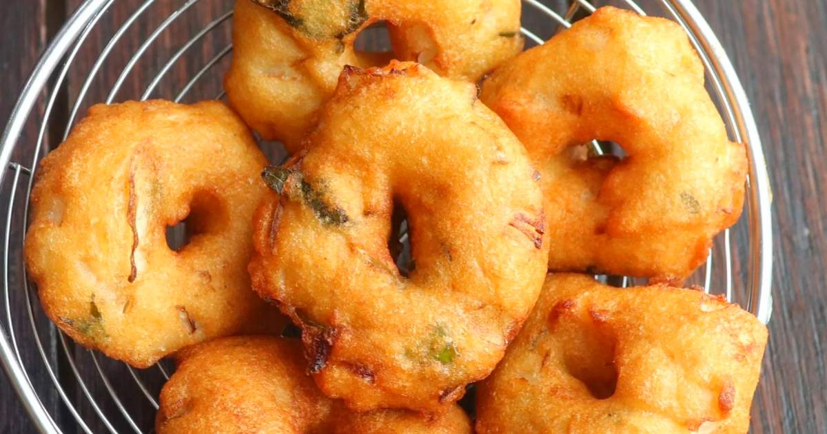 Perfect Uzhunnu Vada Recipe